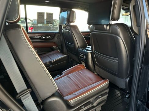 Used 2023 GMC Yukon Denali Ultimate AWD/4WD image 19