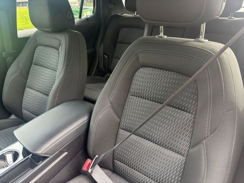 Used 2025 Chevrolet Equinox LT FWD image 35