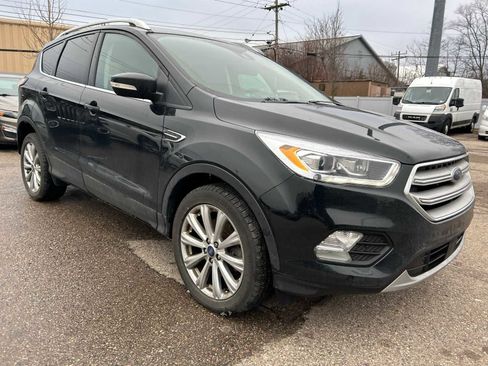 Used 2018 Ford Escape Titanium w/ Ford Safe & Smart Package image 9