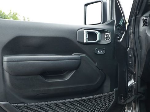 Used 2023 Jeep Gladiator Sport AWD/4WD image 21