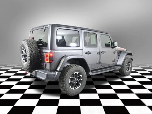 Used 2024 Jeep Wrangler Unlimited Rubicon w/ Dual Top Group AWD/4WD image 8