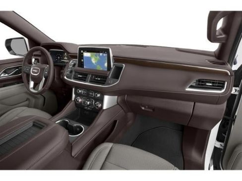 Used 2023 GMC Yukon AT4 w/ Technology Package AWD/4WD image 15