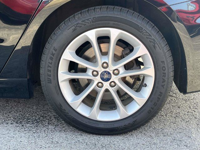Used 2020 Ford Fusion SE FWD image 11