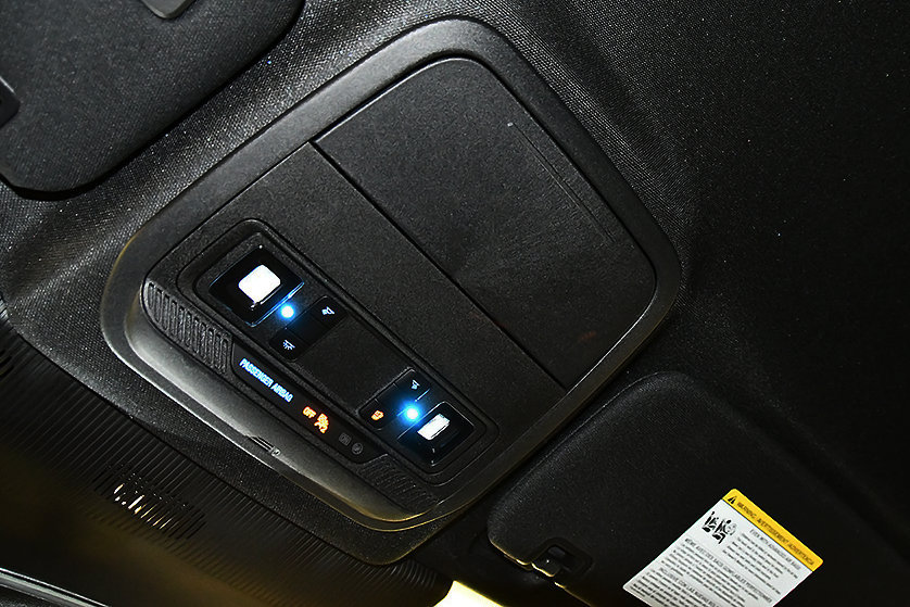 Used 2025 Ford Explorer ST-Line w/ ST-Line Street Pack AWD/4WD image 26