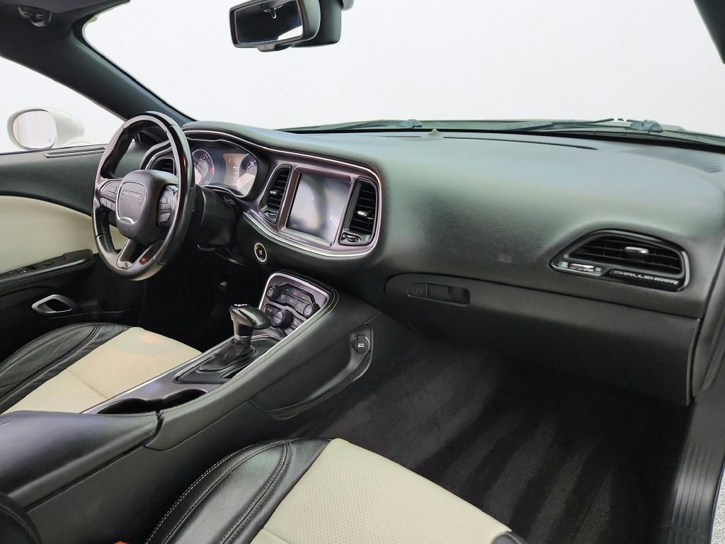Used 2016 Dodge Challenger R/T Scat Pack w/ Driver Convenience Group RWD image 27
