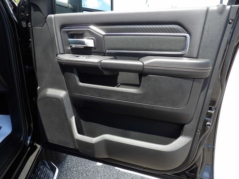 Used 2026 RAM 2500 Big Horn AWD/4WD image 40