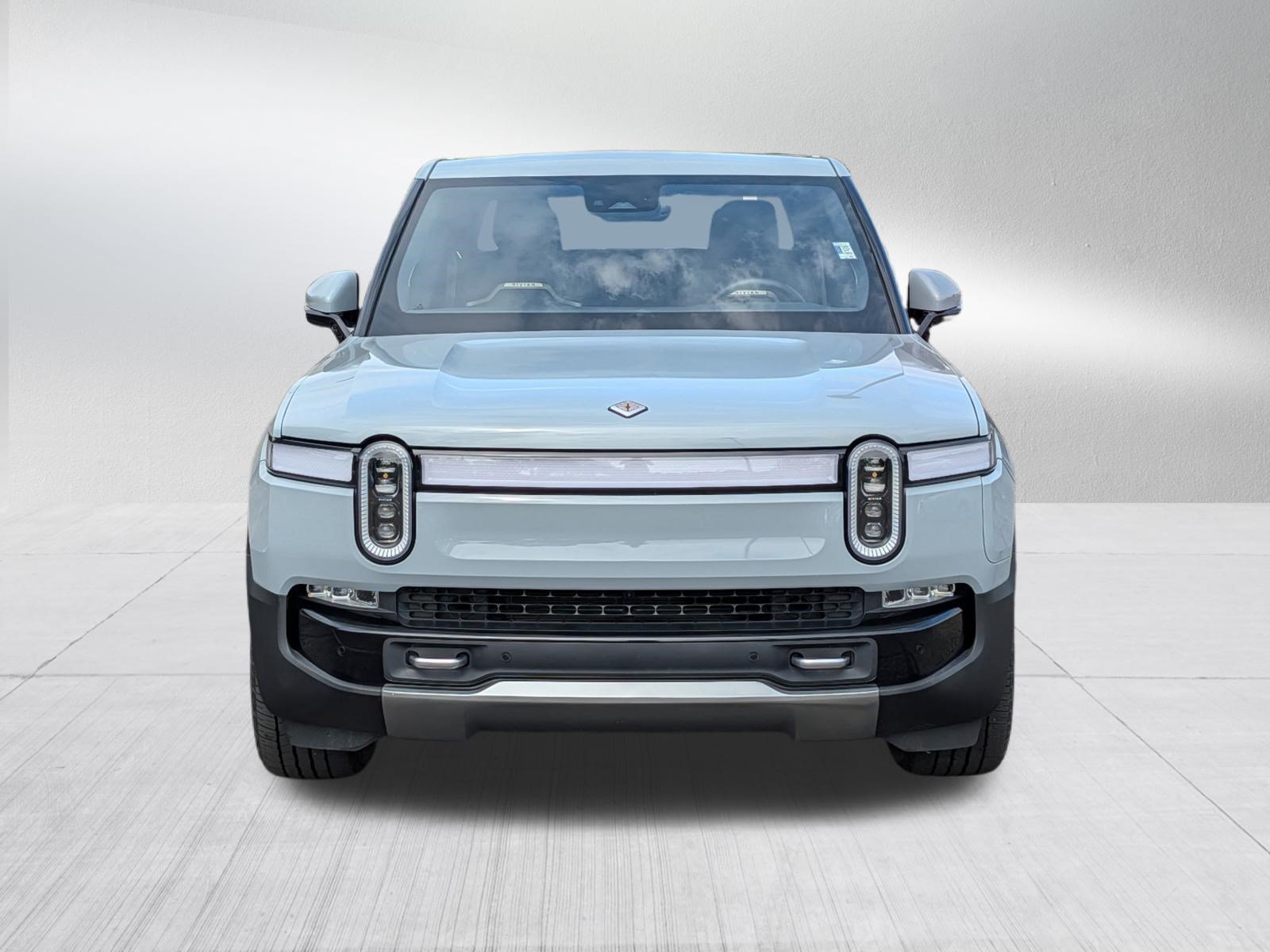 Used 2022 Rivian R1T Adventure AWD/4WD image 2