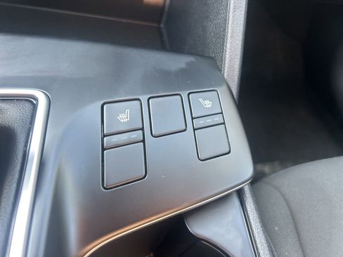 Used 2025 Kia Sportage LX image 25