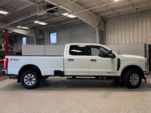 Used 2023 Ford F350 XLT w/ FX4 Off-Road Package AWD/4WD image 7
