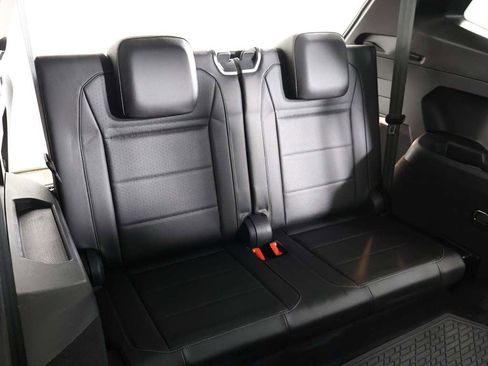Used 2020 Volkswagen Tiguan SE R-Line FWD image 38