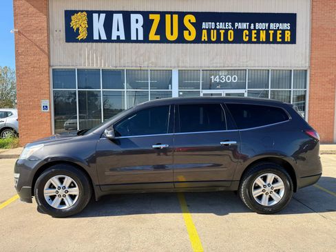 Used 2014 Chevrolet Traverse LT image 12