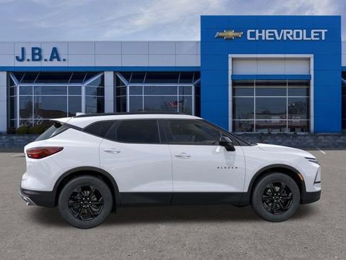 New 2026 Chevrolet Blazer LT image 5