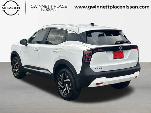 New 2026 Nissan Kicks SV image 7