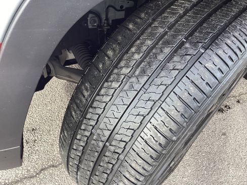 Used 2023 Jeep Grand Cherokee L Laredo image 10