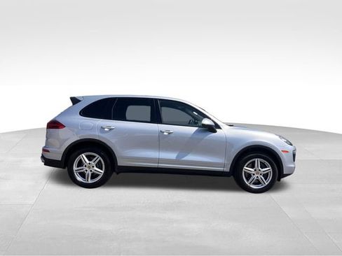 Used 2016 Porsche Cayenne AWD/4WD image 6