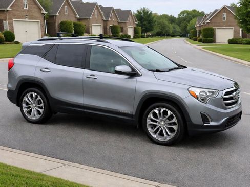 Used 2018 GMC Terrain SLT w/ Preferred Package image 4