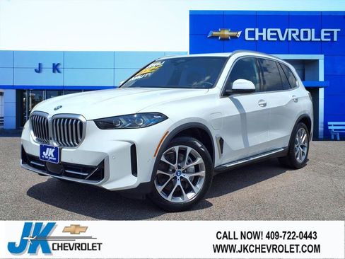 Used 2025 BMW X5 xDrive50e image 1