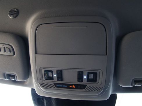 Used 2022 Ford Explorer Limited AWD/4WD image 37