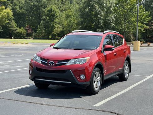 Used 2015 Toyota RAV4 XLE FWD image 3