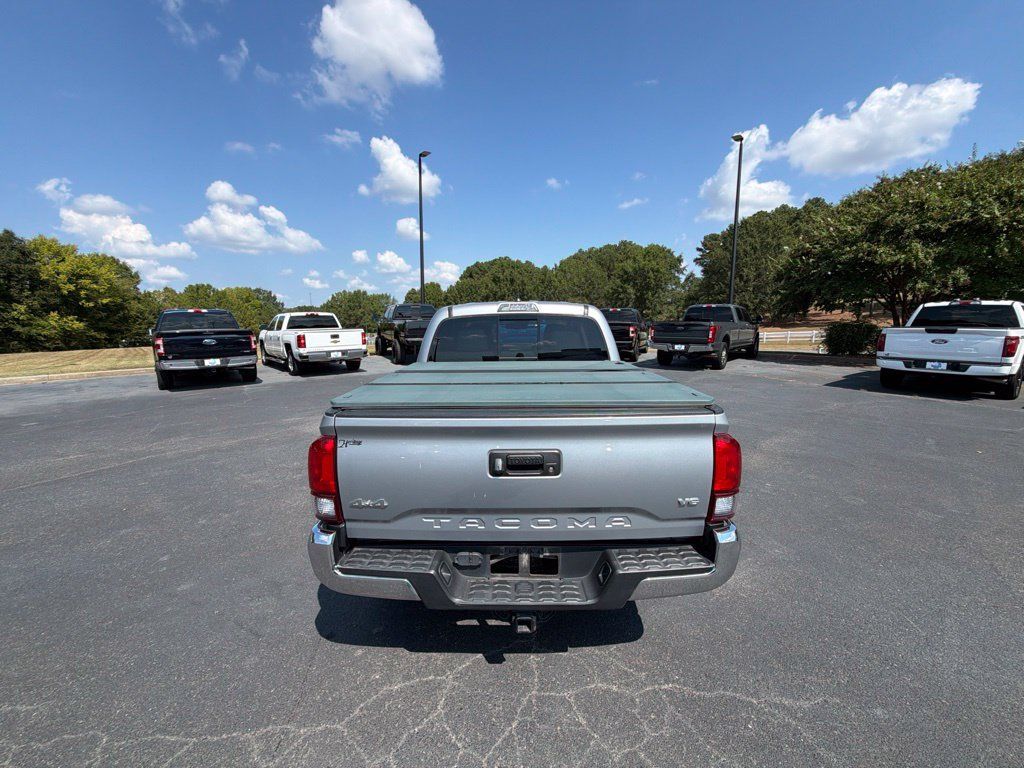 Used 2020 Toyota Tacoma SR5 AWD/4WD image 20