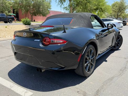 Used 2016 MAZDA MX-5 Miata Club RWD image 2