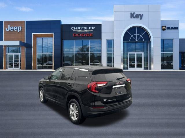 Used 2022 GMC Terrain SLE AWD/4WD image 3