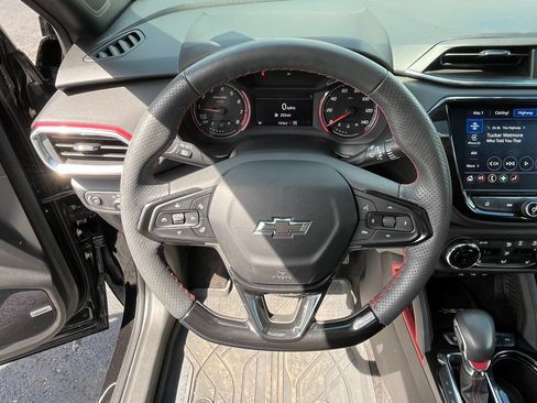 Certified 2023 Chevrolet TrailBlazer RS w/ Sun and Liftgate Package AWD/4WD image 12