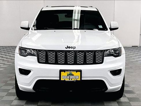 Used 2020 Jeep Grand Cherokee Altitude AWD/4WD image 4