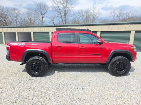 Certified 2021 Toyota Tacoma TRD Off-Road image 8
