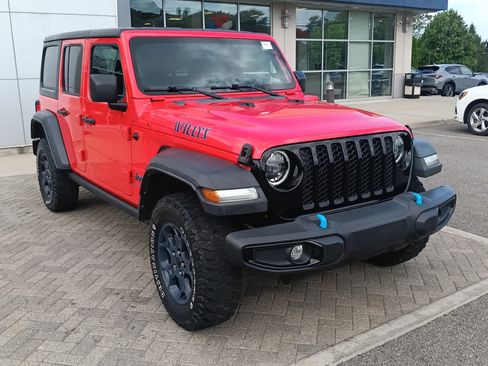 Used 2023 Jeep Wrangler Unlimited w/ Cold Weather Group AWD/4WD image 7