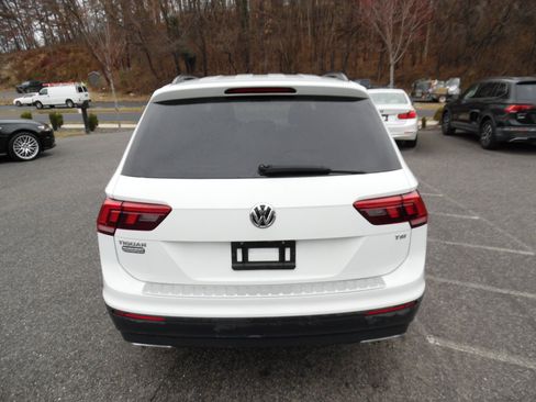 Used 2018 Volkswagen Tiguan S image 4