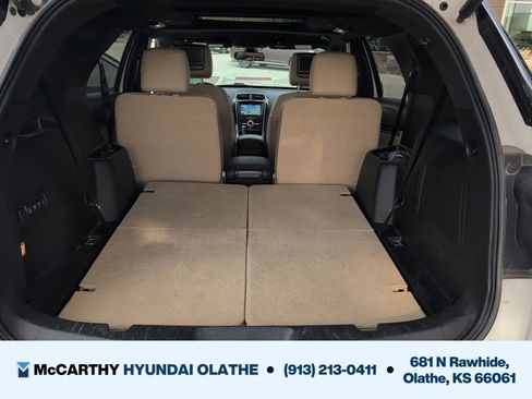 Used 2017 Ford Explorer Limited w/ Equipment Group 303A AWD/4WD image 8