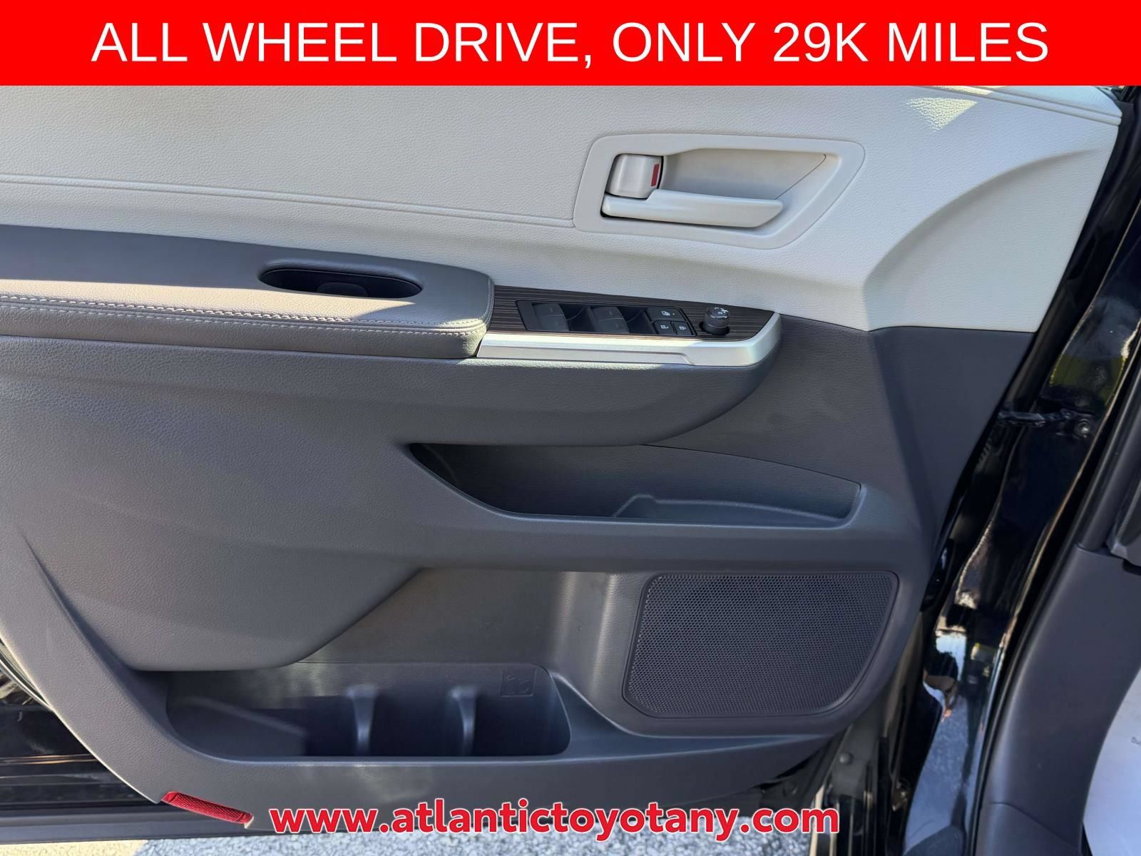 Used 2022 Toyota Sienna LE AWD/4WD image 20