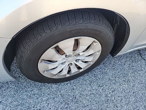 Used 2012 Honda Accord LX image 9