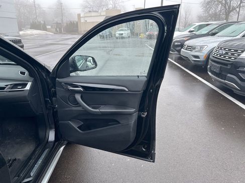 Used 2019 BMW X1 xDrive28i w/ Convenience Package image 16