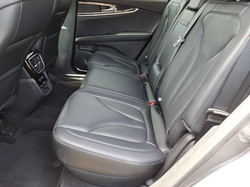 Used 2023 Lincoln Nautilus Reserve image 11