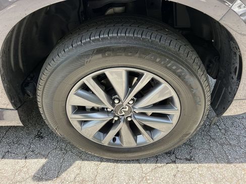 Used 2025 INFINITI QX80 Pure RWD image 10