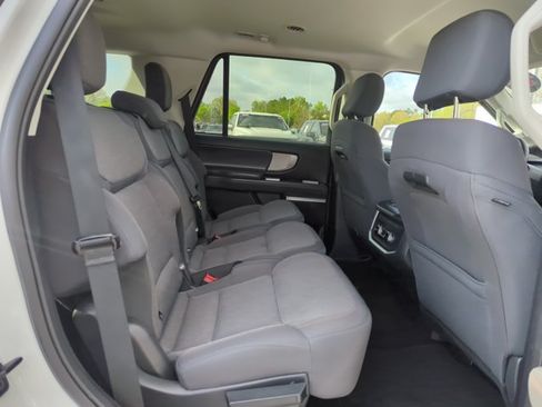Used 2025 Ford Expedition Active RWD image 23