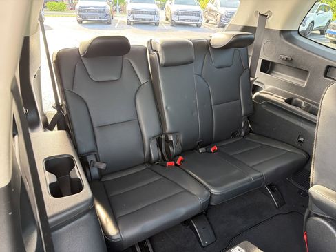Used 2022 Kia Telluride EX w/ EX Premium Package FWD image 15