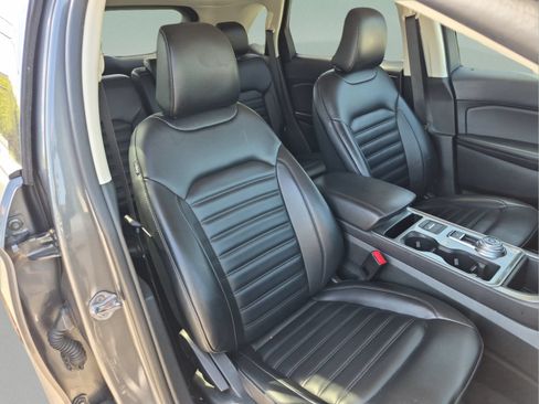 Used 2024 Ford Edge SEL AWD/4WD image 19