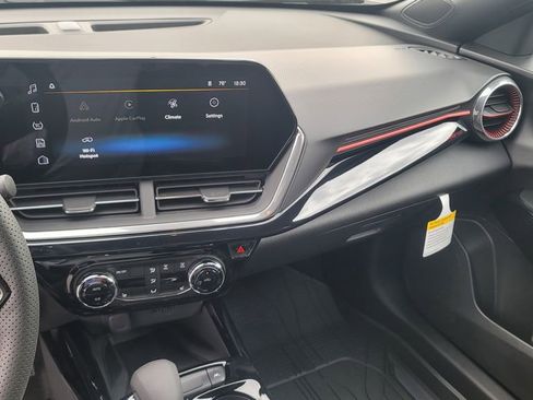 New 2026 Chevrolet Trax RS w/ Sunroof Package image 21