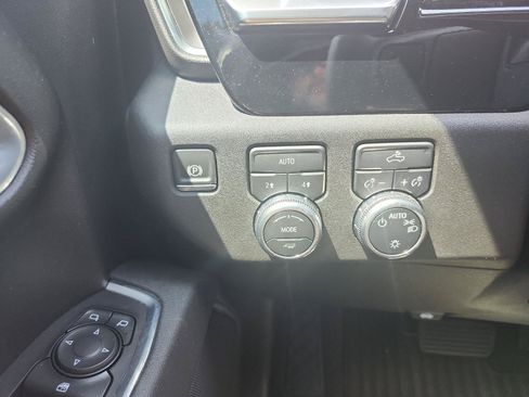 Certified 2026 GMC Sierra 1500 SLE AWD/4WD image 21