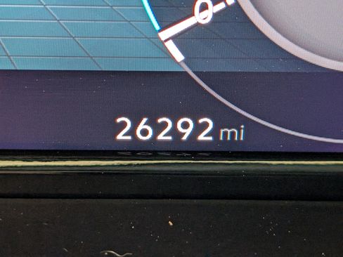 Used 2024 Volkswagen Atlas Cross Sport SE w/ Panoramic Sunroof Package image 23