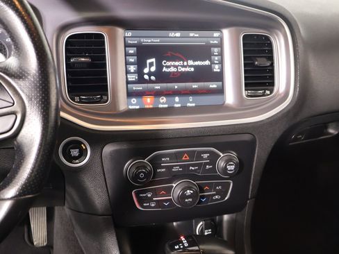 Used 2022 Dodge Charger SXT image 5
