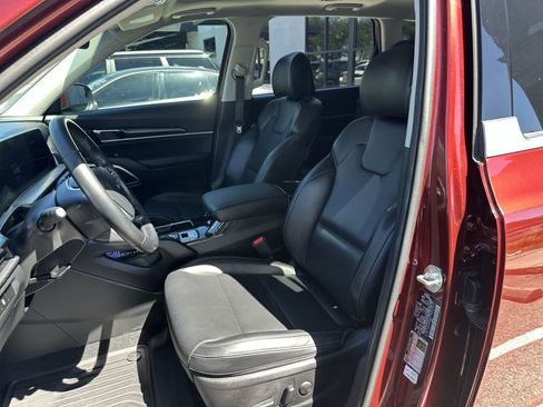 Used 2024 Kia Telluride S w/ S Sunroof Package FWD image 3