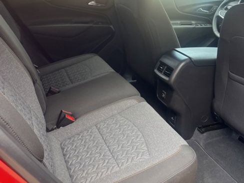 Used 2023 Chevrolet Equinox LT image 9