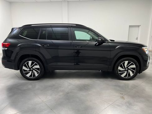 Used 2026 Volkswagen Atlas SE FWD image 10
