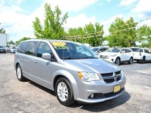 Used 2019 Dodge Grand Caravan SXT FWD image 4