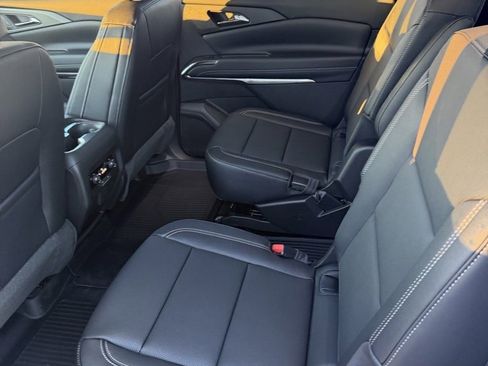 New 2026 Chevrolet Traverse LT w/ Sun and Wheel Package image 5