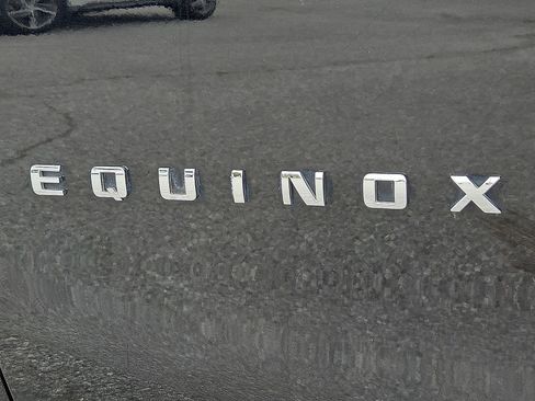 Used 2020 Chevrolet Equinox LS FWD image 9